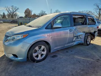 2017 Toyota Sienna 5TDKZ3DCXHS851011