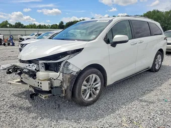 2022 Toyota Sienna 5TDZRKEC8NS074931