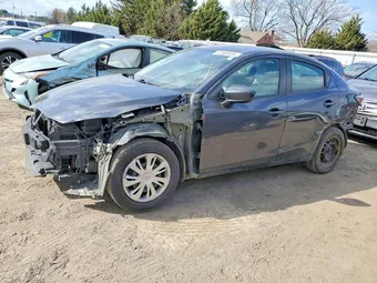 2019 Toyota Yaris 3MYDLBYV0KY521427