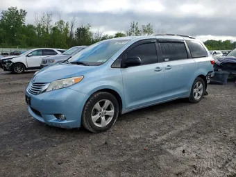 2015 Toyota Sienna 5TDKK3DC4FS529112