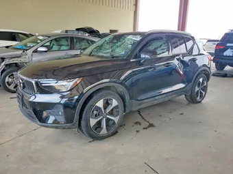2025 Volvo XC40 YV4L12UE2S2562806