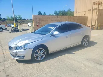 2015 Volvo S60 YV140MFKXF2360918