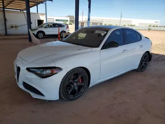 2019 Alfa Romeo ZARFAMAN6K7609540