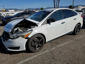 2017 Ford Focus 1FADP3E22HL348181