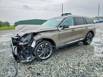 2025 Lincoln Aviator 5LM5J7XC2SGL17082