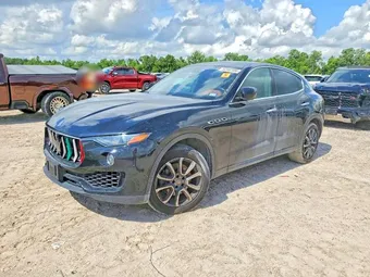 2017 Maserati Levante ZN661XUA2HX235228