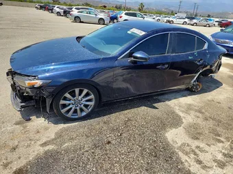 2021 Mazda 3 3MZBPABL1MM250672