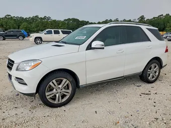 2015 Mercedes-Benz M-Class 4JGDA5HBXFA456927
