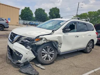 2017 Nissan Pathfinder 5N1DR2MM1HC622578