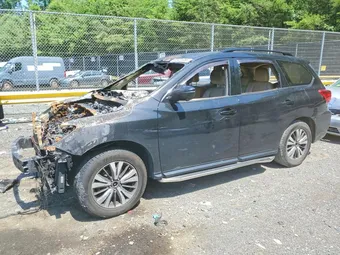 2017 Nissan Pathfinder 5N1DR2MM9HC601042