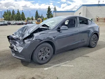 2026 Tesla Model Y 7SAYGDED5TA601816 Lot 52426606