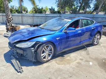 2015 Tesla Model S 5YJSA1E20FF114287