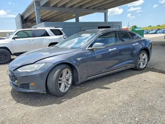 2016 Tesla Model S 5YJSA1E11GF130197