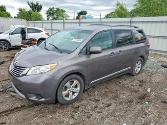 2017 Toyota Sienna 5TDKZ3DC5HS817378