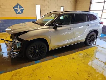 2024 Toyota Highlander 5TDKDRAH9RS536980 Lot 59197066