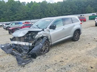 2019 Toyota Highlander 5TDKZRFH5KS572326 Lot 57621986
