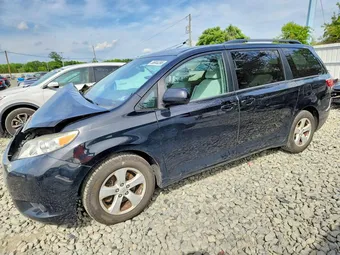 2015 Toyota Sienna 5TDKK3DC7FS668652