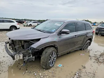 2019 Toyota Highlander 5TDKZRFH3KS569537 Lot 50248226