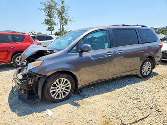 2015 Toyota Sienna 5TDYK3DC0FS608951