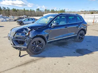 2017 Volkswagen Touareg WVGRF7BP9HD003651