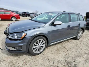 2017 Volkswagen Golf Alltrack 3VWH17AU8HM526439