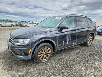 2018 Volkswagen Tiguan 3VV0B7AX1JM017548