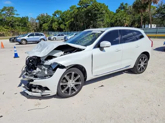2021 Volvo XC60 YV4102DLXM1769977