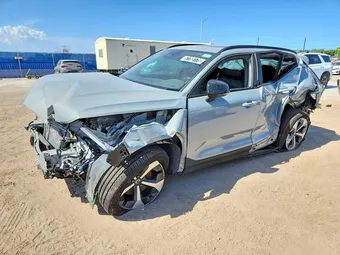2026 Volvo XC40 YV4L12UC5T2734701