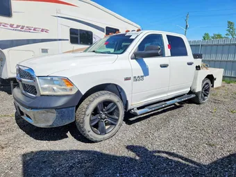 2018 Ram 1500 3C6RR7KT5JG135539