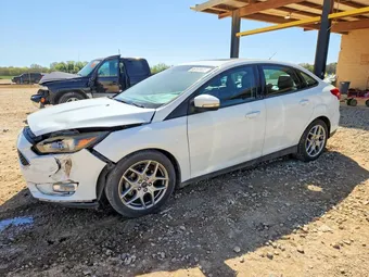 2015 Ford Focus 1FADP3F21FL246933