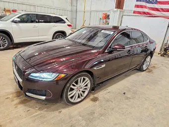 2017 Jaguar XF SAJBK4BV4HCY36005