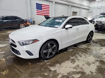 2019 Mercedes-Benz A-Class WDD3G4FB0KW000658