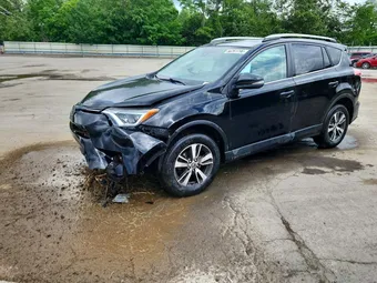 2018 Toyota RAV4 2T3RFREV8JW831886 Lot 56261796