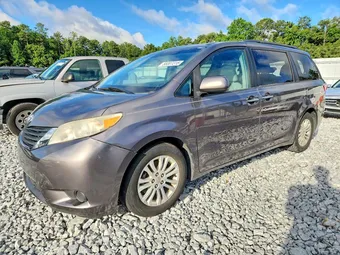 2015 Toyota Sienna 5TDYK3DC8FS633645