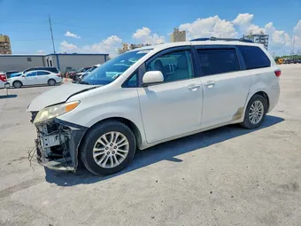 2016 Toyota Sienna 5TDYK3DC7GS720809