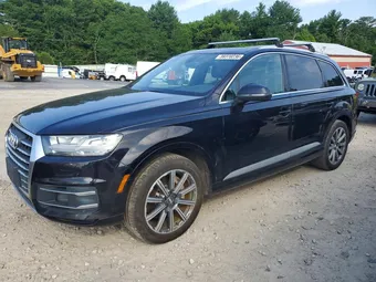 2018 Audi Q7 WA1LAAF7XJD000449