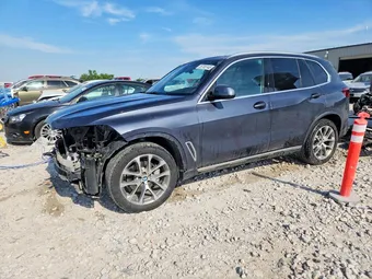 2019 BMW X5 5UXCR6C52KLL37153