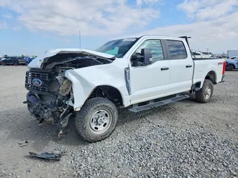 2023 Ford F-350 1FT8W3BA8PEC63004
