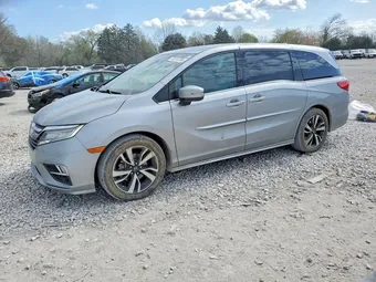 2018 Honda Odyssey 5FNRL6H92JB013775