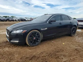 2017 Jaguar XF SAJBD4BN4HCY46253