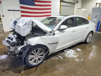 2017 Jaguar XF SAJBS4BV9HCY27882