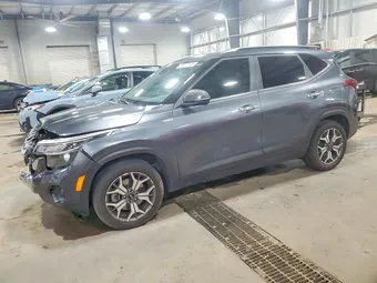 2021 Kia Seltos KNDERCAA1M7121833