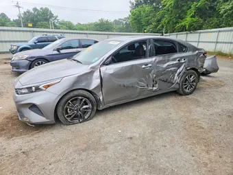 2024 Kia Forte 3KPF24AD8RE773560 Lot 51040526