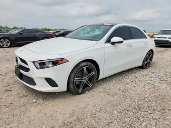 2019 Mercedes-Benz A-Class WDD3G4FB9KW000660
