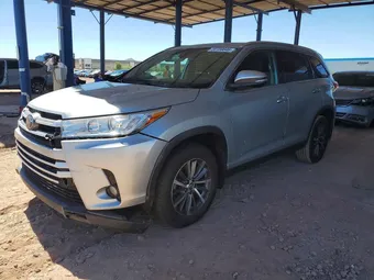 2019 Toyota Highlander 5TDJZRFH9KS583101 Lot 59159646