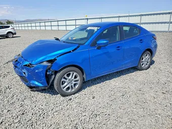 2018 Toyota Yaris 3MYDLBYVXJY300819