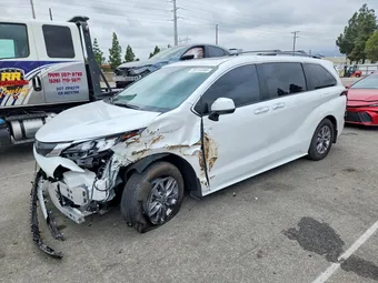 2025 Toyota Sienna 5TDJRKEC7SS286017