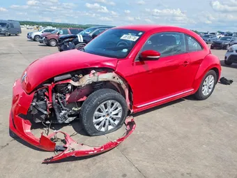 2019 Volkswagen Beetle 3VWFD7AT6KM712199