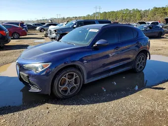 2018 Alfa Romeo ZASFAKPN3J7B75508