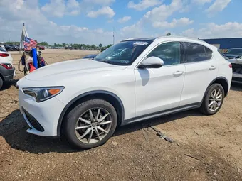 2018 Alfa Romeo ZASFAKBN3J7B84443